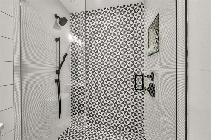 Image No.34-3 Bed Property for sale