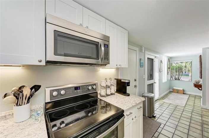 Image No.17-3 Bed Property for sale