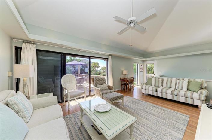 Image No.27-3 Bed Property for sale