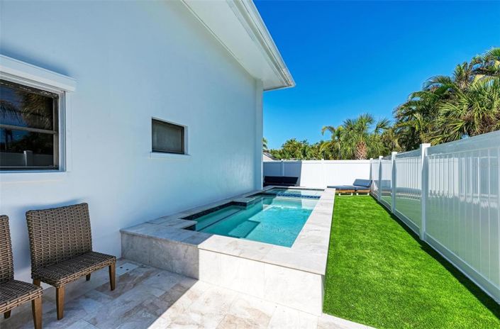 Image No.41-3 Bed Property for sale