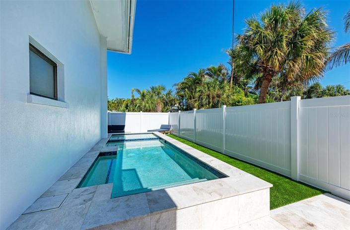 Image No.42-3 Bed Property for sale