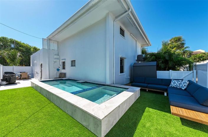 Image No.43-3 Bed Property for sale