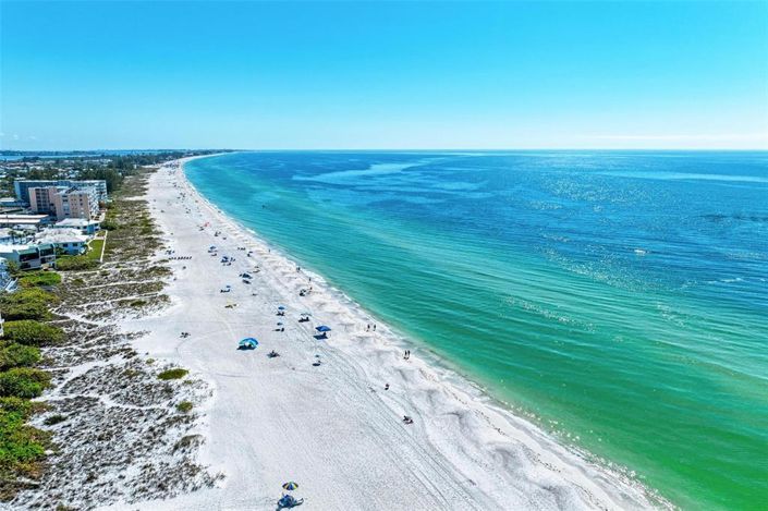 Image No.50-3 Bed Property for sale