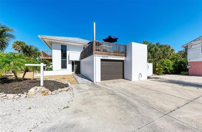 Image No.6-3 Bed Property for sale