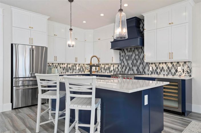 Image No.15-4 Bed Property for sale