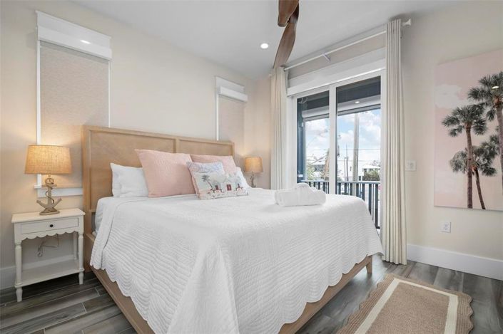 Image No.30-4 Bed Property for sale