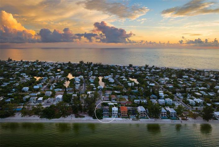 Image No.77-4 Bed Property for sale