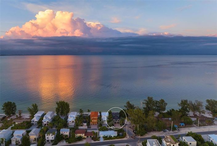 Image No.79-4 Bed Property for sale