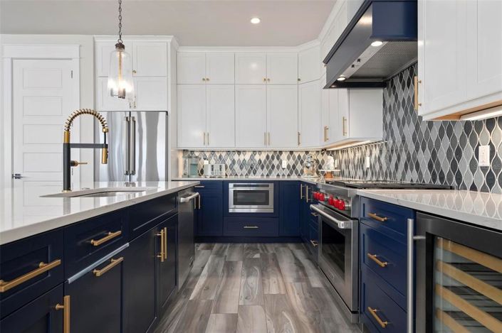 Image No.8-4 Bed Property for sale