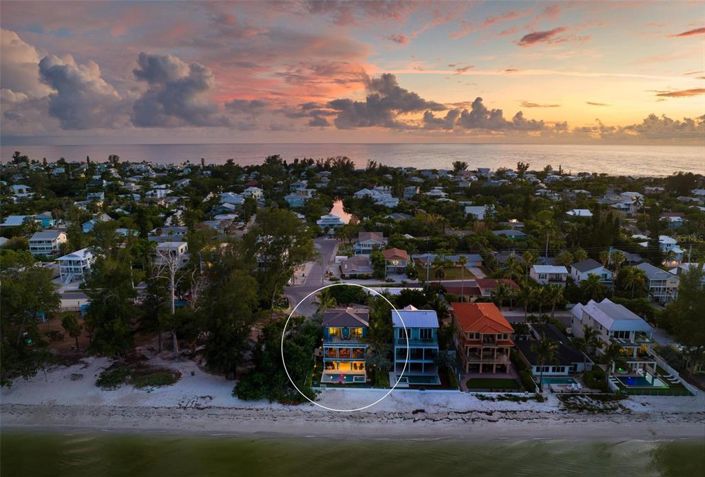 Image No.80-4 Bed Property for sale