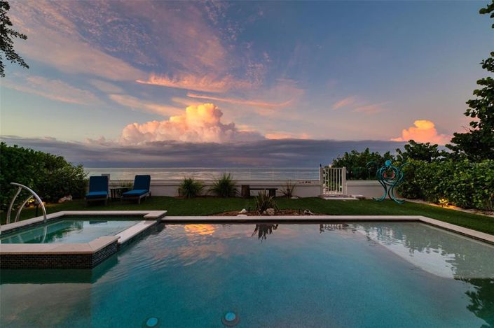 Image No.82-4 Bed Property for sale