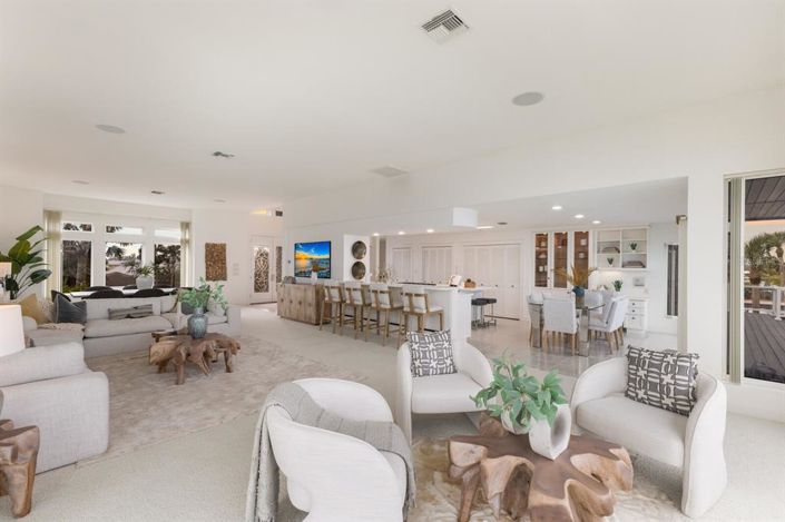 Image No.11-4 Bed Property for sale