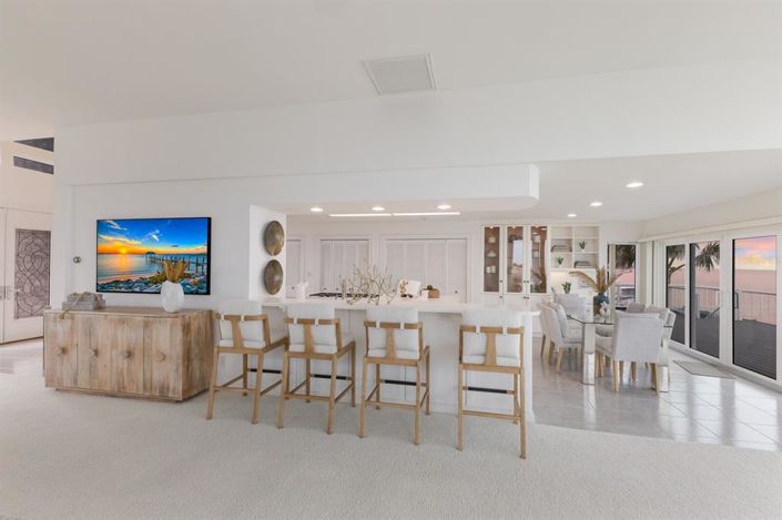 Image No.15-4 Bed Property for sale