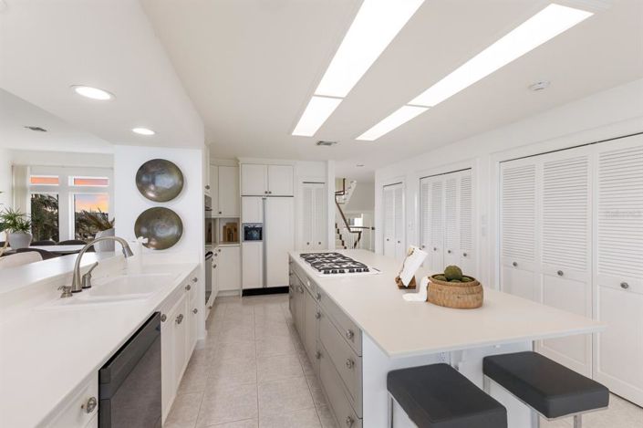 Image No.22-4 Bed Property for sale