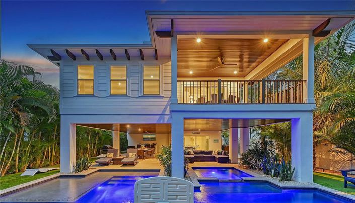 Image No.3-6 Bed Property for sale