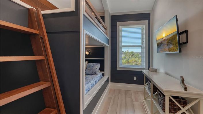 Image No.49-6 Bed Property for sale