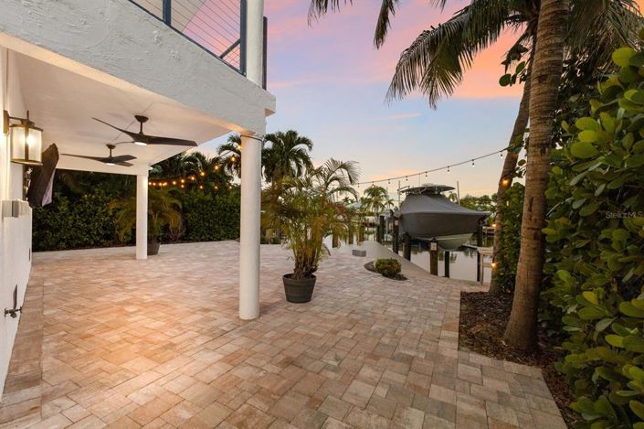 Image No.14-5 Bed Property for sale