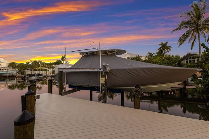 Image No.19-5 Bed Property for sale