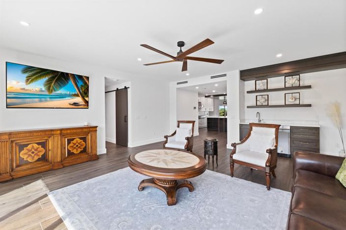 Image No.37-5 Bed Property for sale