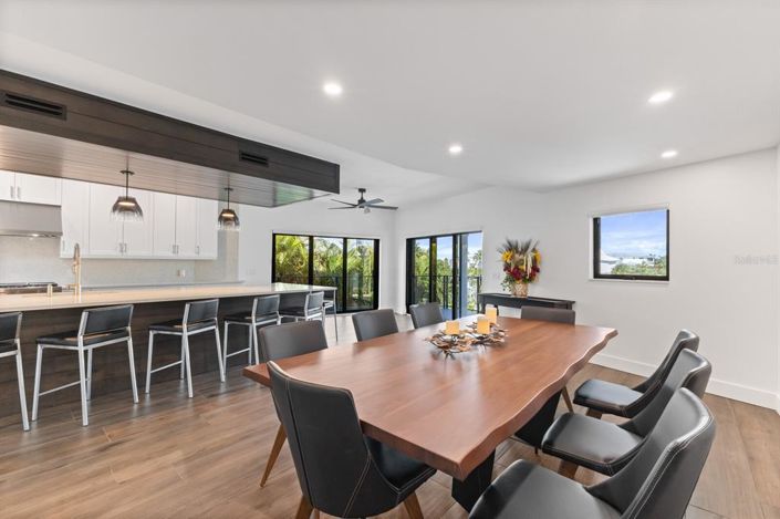 Image No.46-5 Bed Property for sale