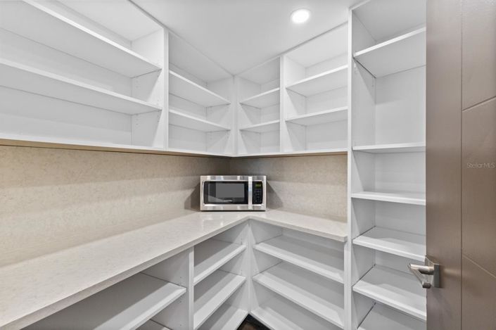 Image No.47-5 Bed Property for sale