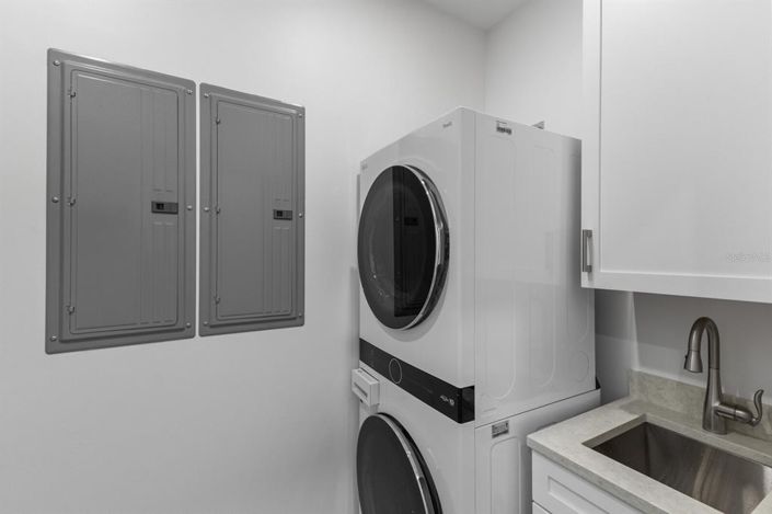 Image No.52-5 Bed Property for sale