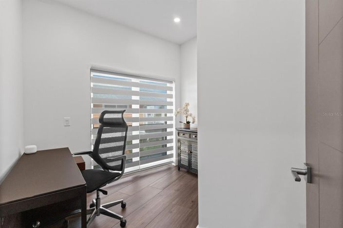 Image No.62-5 Bed Property for sale