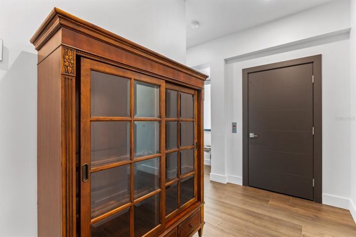 Image No.64-5 Bed Property for sale