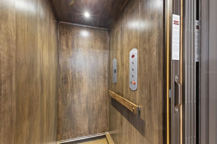 Image No.88-5 Bed Property for sale