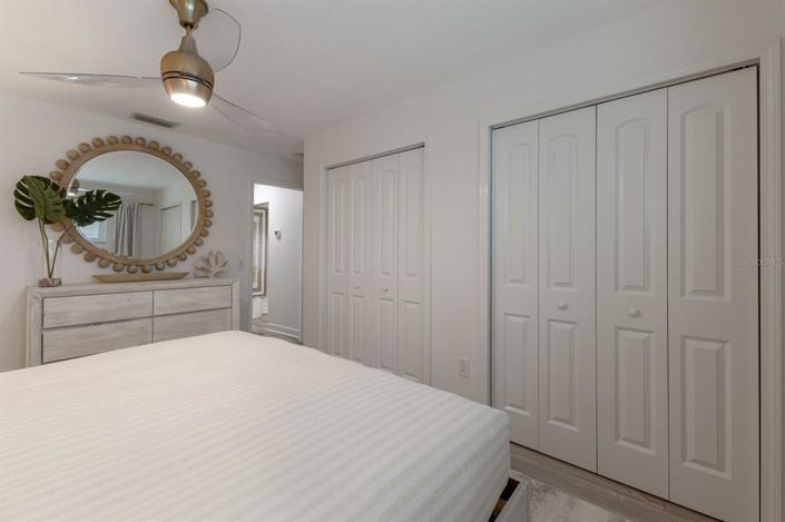 Image No.15-2 Bed Property for sale