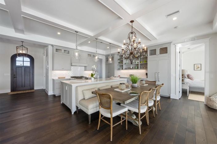 Image No.15-5 Bed Property for sale