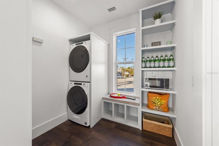 Image No.20-5 Bed Property for sale