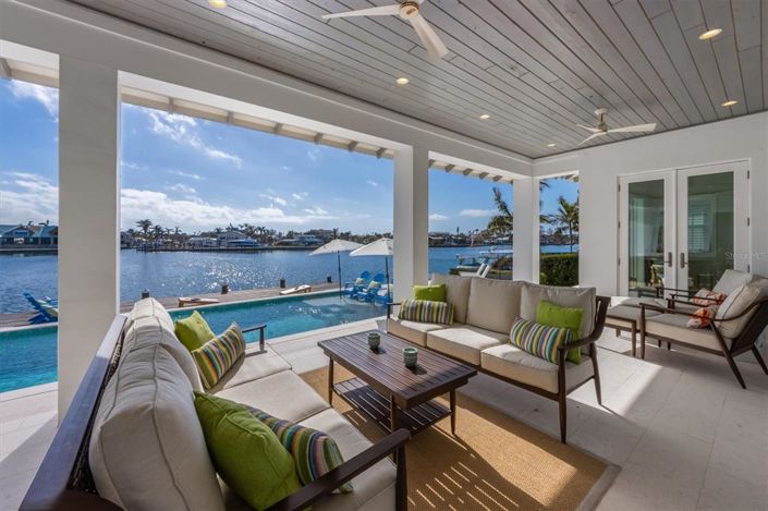 Image No.25-5 Bed Property for sale