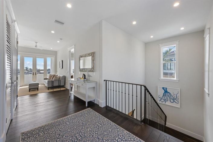 Image No.36-5 Bed Property for sale