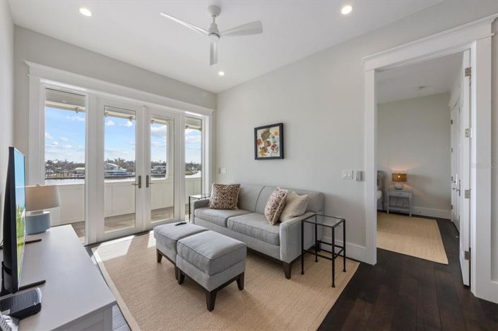 Image No.49-5 Bed Property for sale