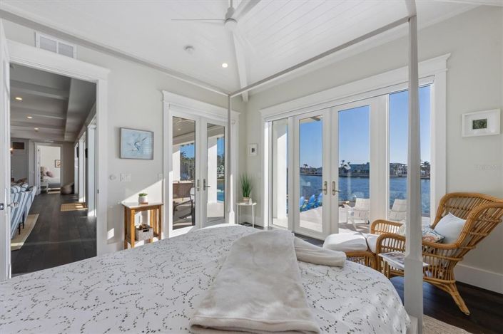 Image No.54-5 Bed Property for sale