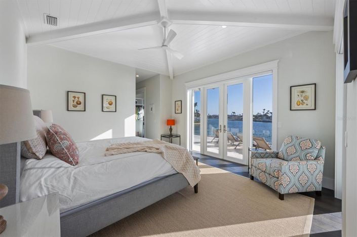 Image No.59-5 Bed Property for sale