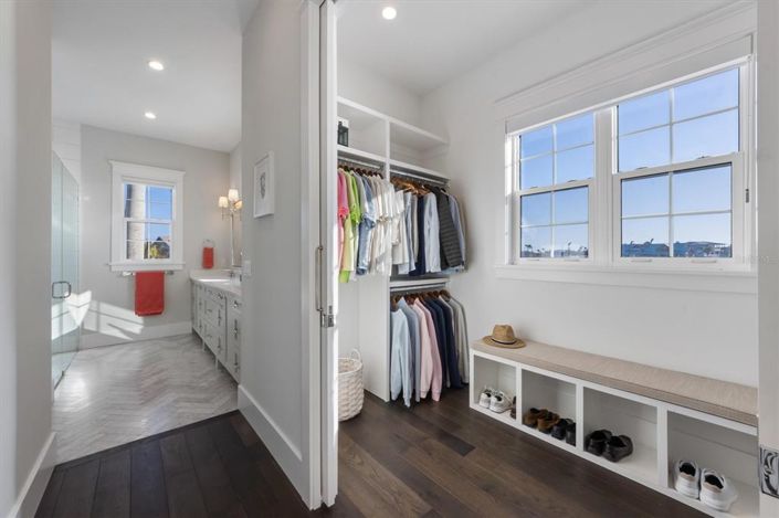 Image No.61-5 Bed Property for sale