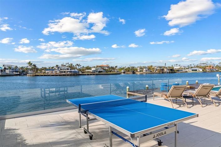 Image No.85-5 Bed Property for sale