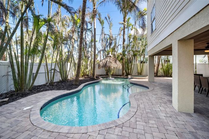 Image No.35-Propriété de 6 chambres à vendre à Holmes Beach