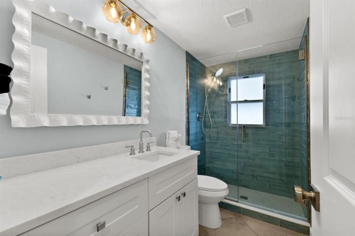 Image No.17-5 Bed Property for sale