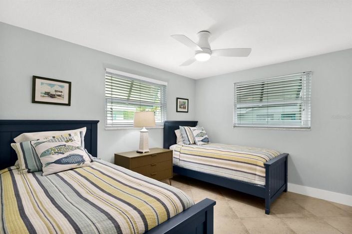 Image No.22-5 Bed Property for sale