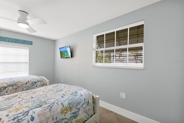 Image No.26-5 Bed Property for sale