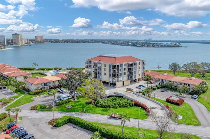 Image No.25-2 Bed Property for sale