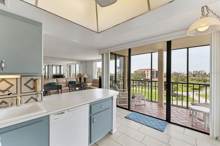 Image No.7-2 Bed Property for sale