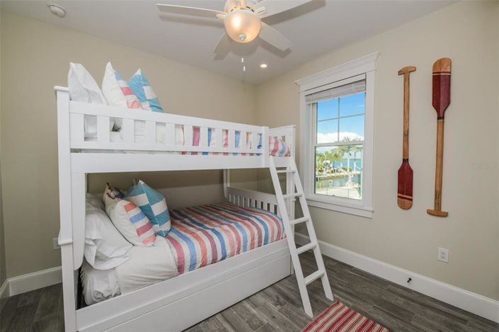 Image No.23-7 Bed Property for sale