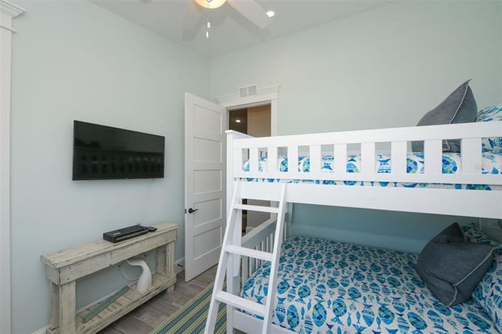 Image No.26-7 Bed Property for sale