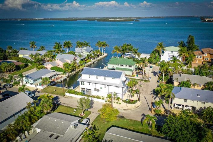 Image No.3-7 Bed Property for sale