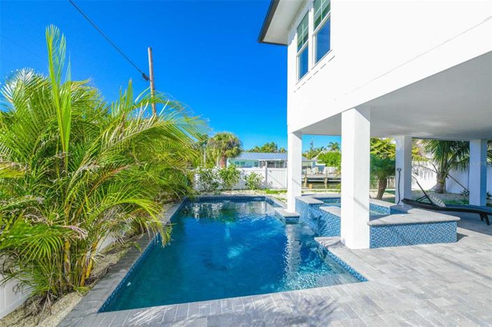 Image No.41-7 Bed Property for sale