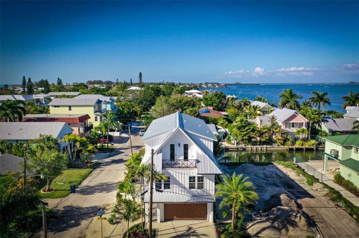 Image No.5-7 Bed Property for sale